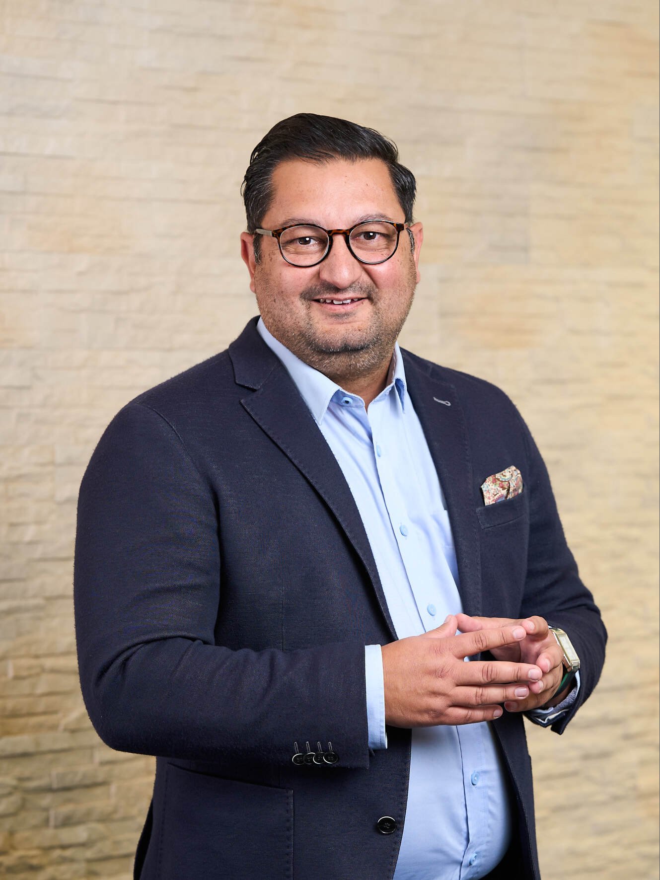 web_2025 Cho-Time Ercüment Ak0809_by Christina Weber