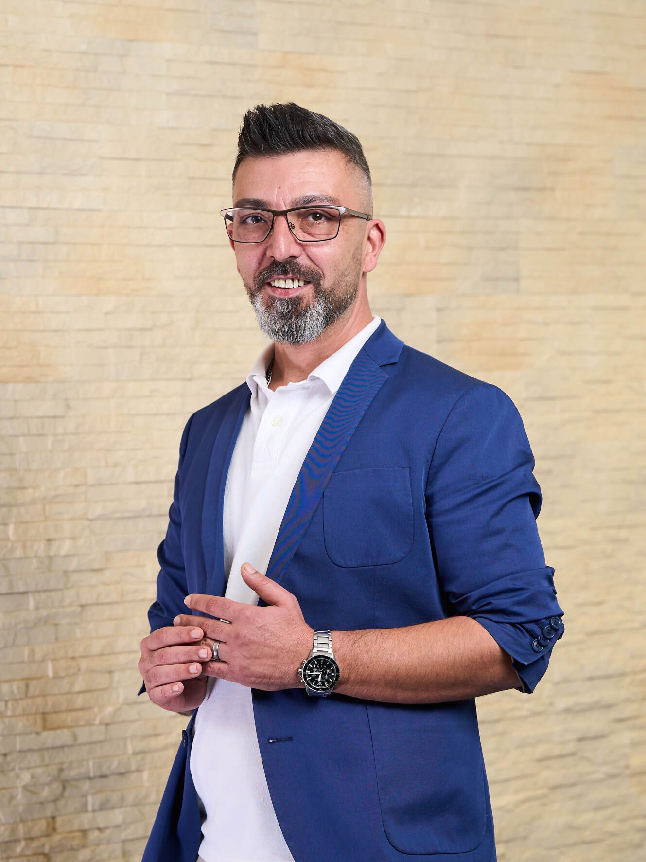 web_2025 Cho-Time Timur Karci9925 by Christina Weber